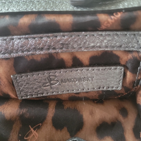 B. Makowsky Elegant Silver Women's Shoulder Bag - Picture 13 of 13